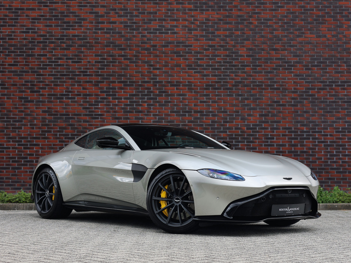 Aston Martin Vantage 4.0 V8