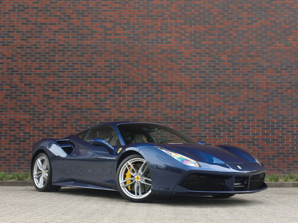 Ferrari 488 3.9 GTB HELE