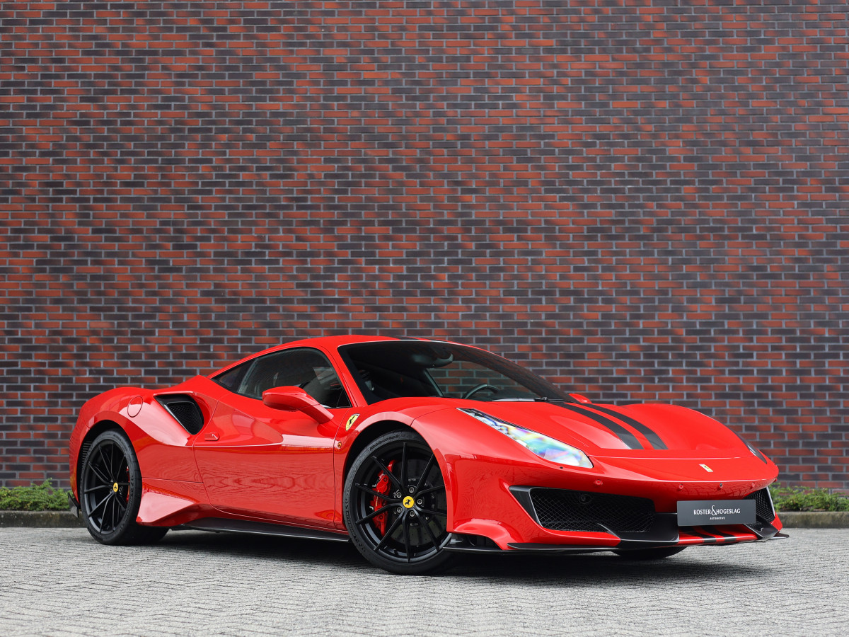 Ferrari 488 3.9 Pista
