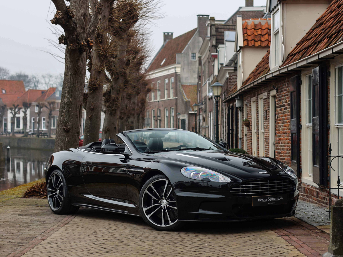Aston Martin DBS Volante 6.0 V12 Carbon Black Edition