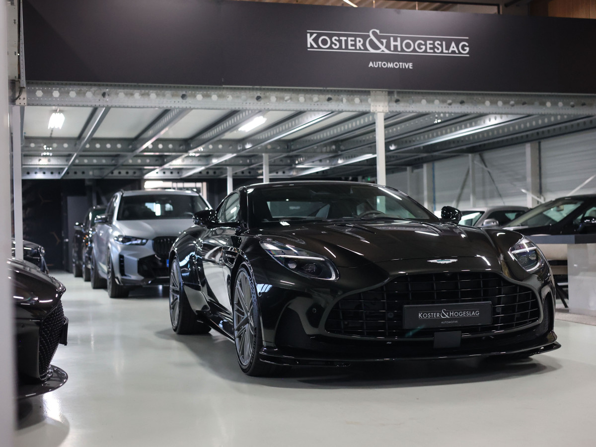 Aston Martin DB12 4.0 V8