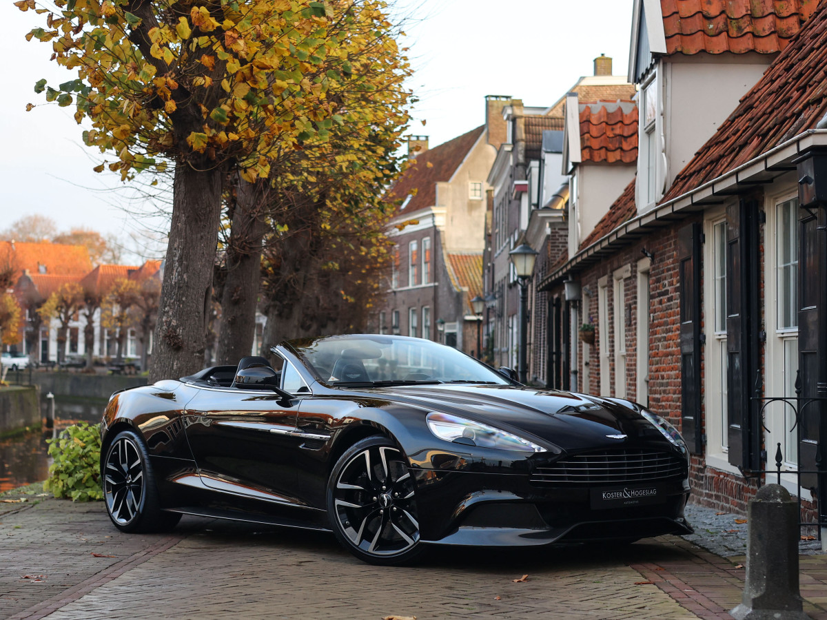 Aston Martin Vanquish Volante 6.0 V12 Touchtronic 2+2