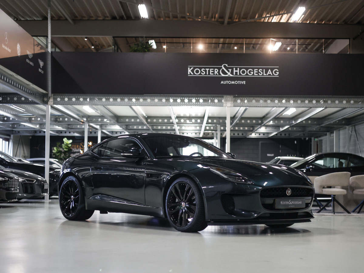 Jaguar F-Type P300 RWD R-Dynamic