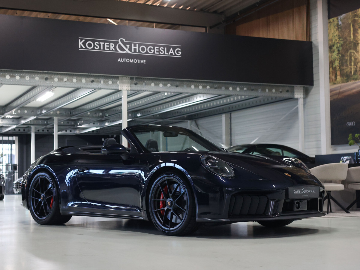 Porsche 911 Cabrio Carrera 4 GTS