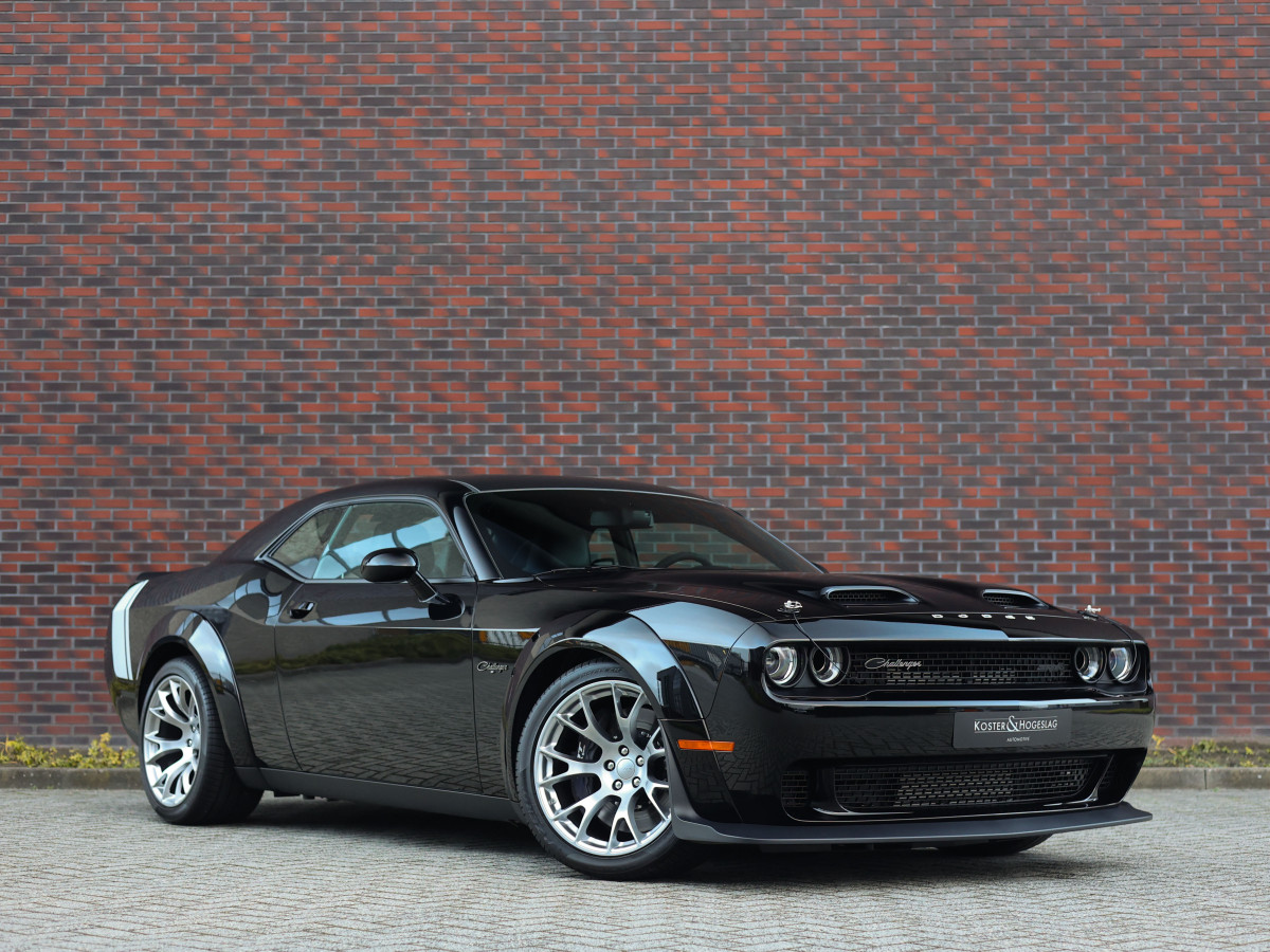 Dodge Challenger SRT Hellcat Redeye Black Ghost