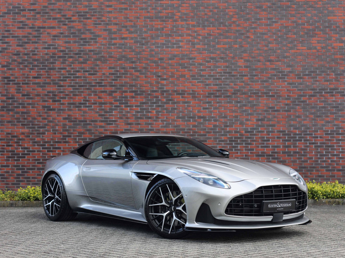 Aston Martin DB12 4.0 V8
