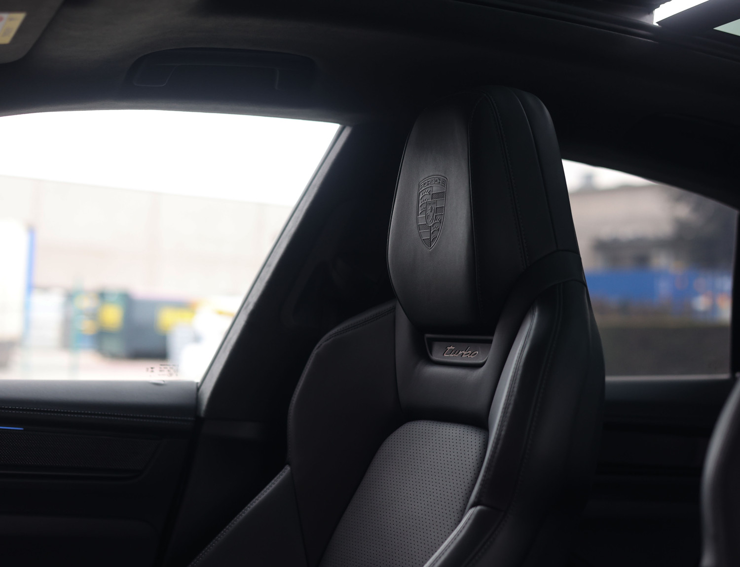 Porsche Macan Turbo 100 kWh