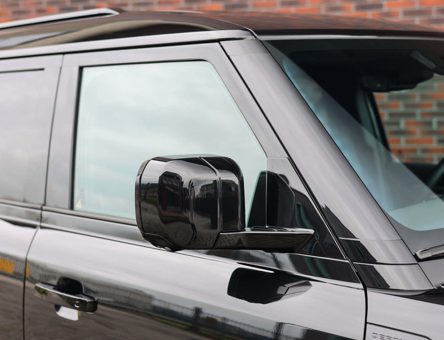 Land Rover Defender P400e 110 X-Dynamic HSE