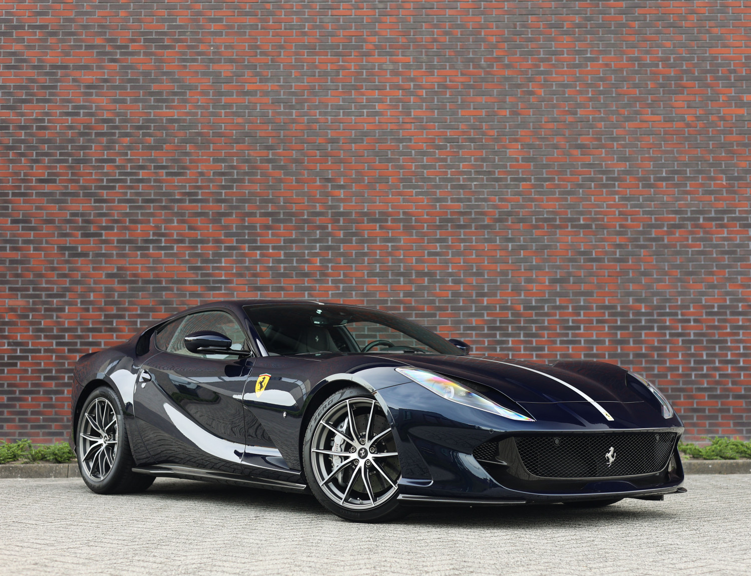 Ferrari 812 6.5 V12 Superfast HELE