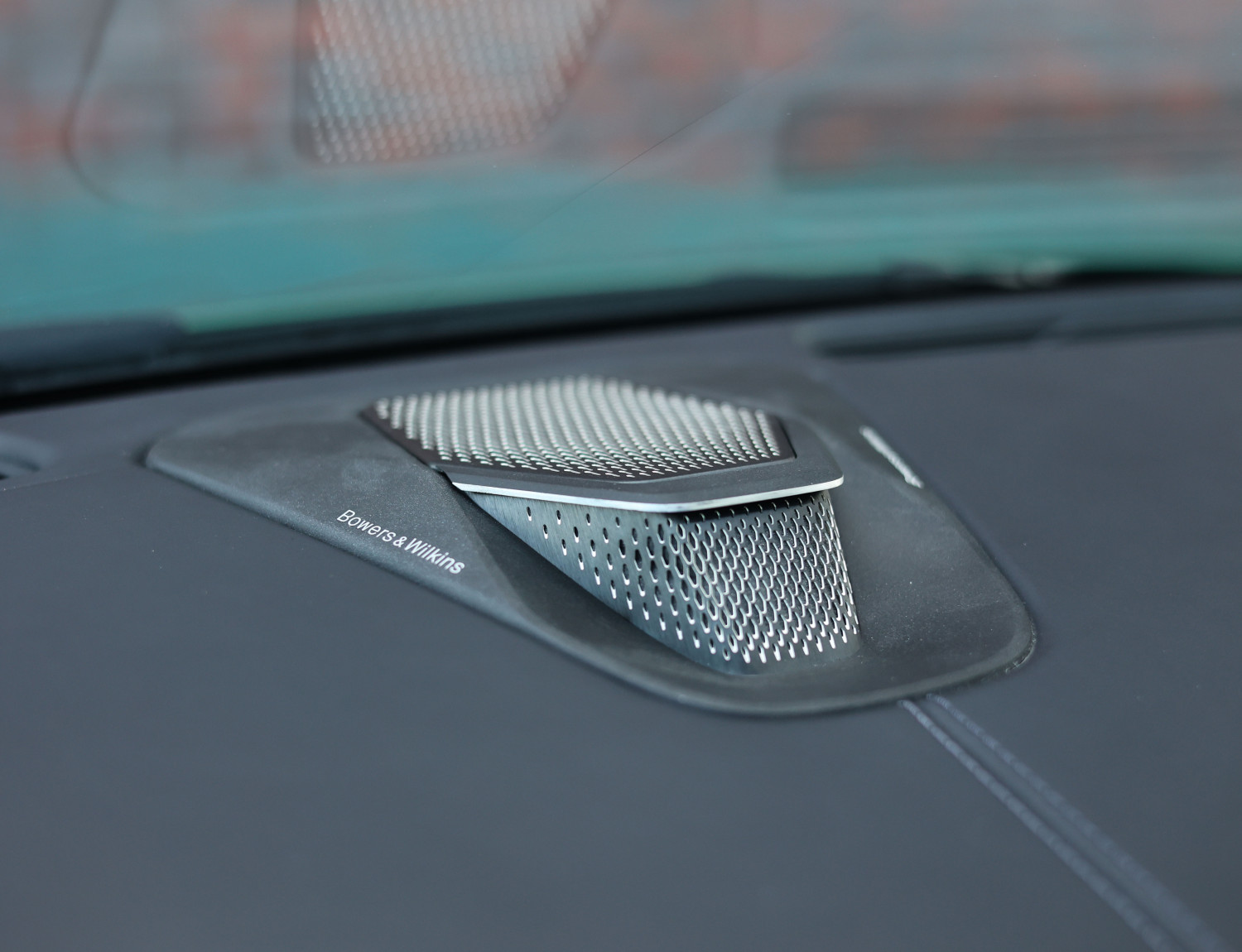 Aston Martin DB12 4.0 V8 Aston Martin DB12 4.0 V8