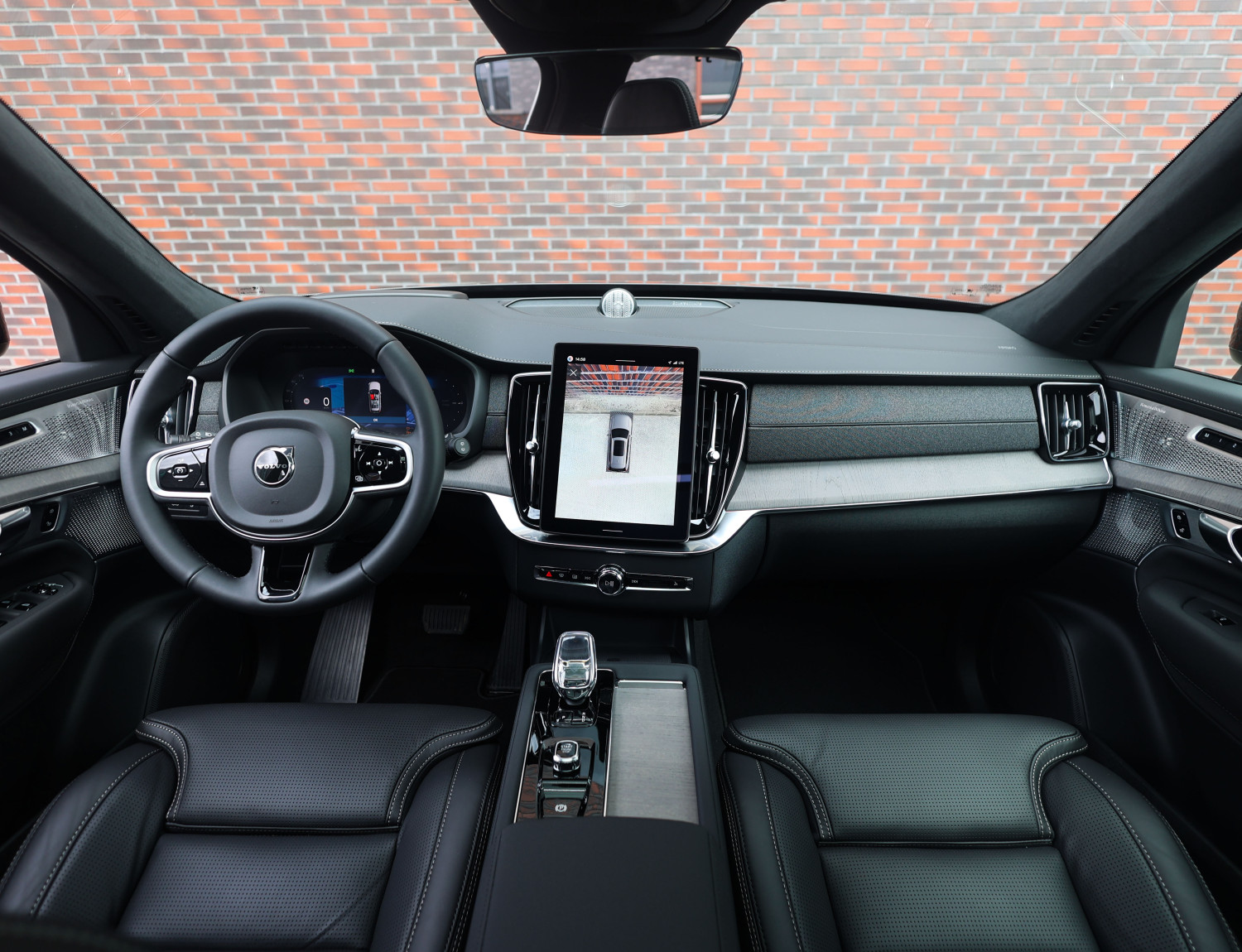 Volvo XC90 T8 AWD Ultra Dark