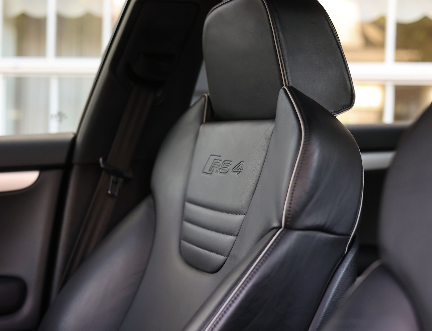 Audi RS4 Avant 4.2 FSI Quattro