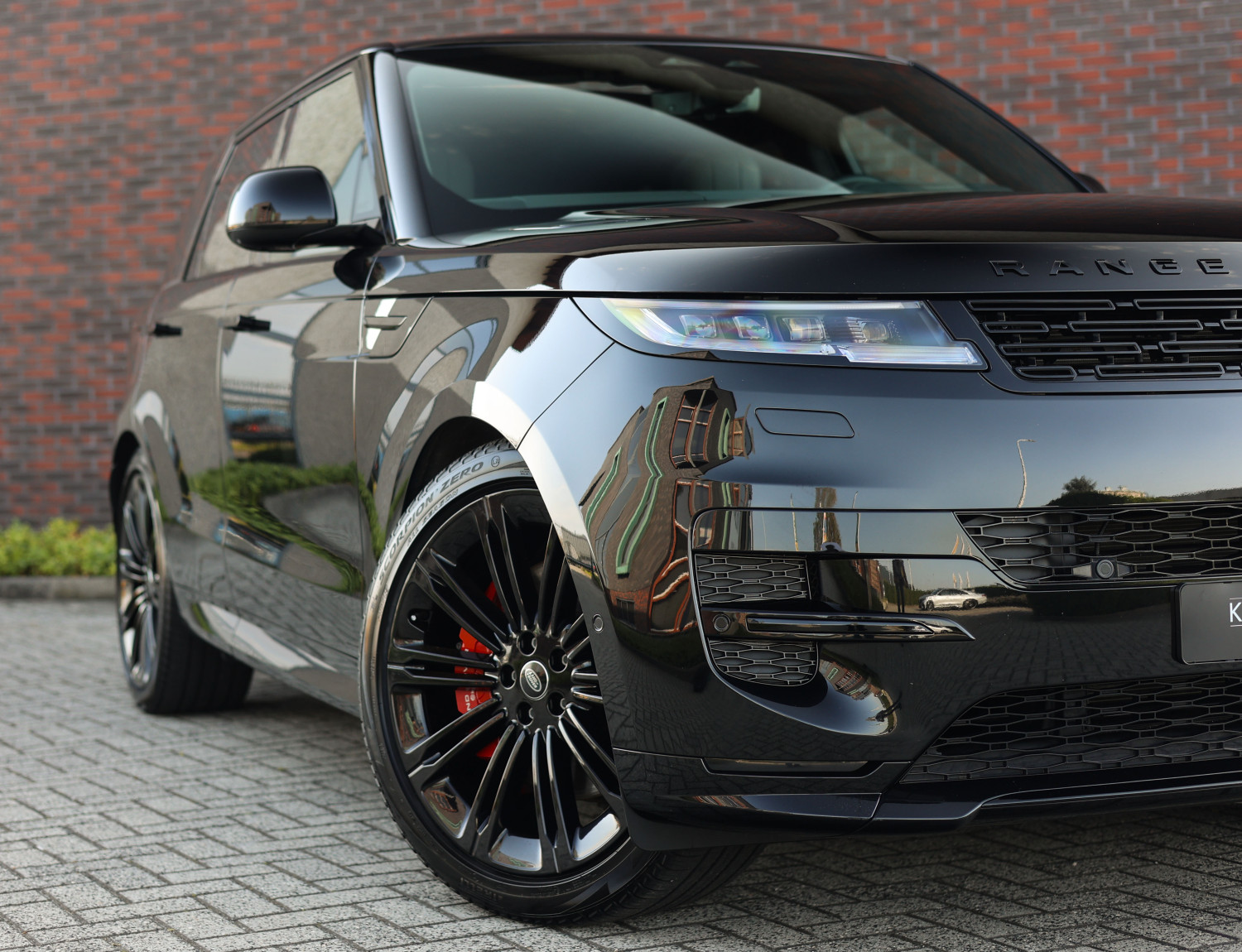Land Rover Range Rover Sport P550e Autobiography