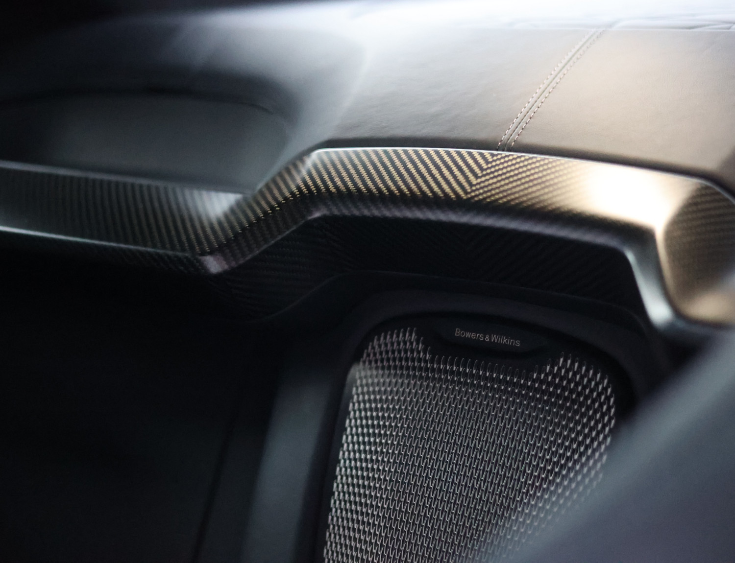 Aston Martin Vanquish 5.2 V12 Coupe