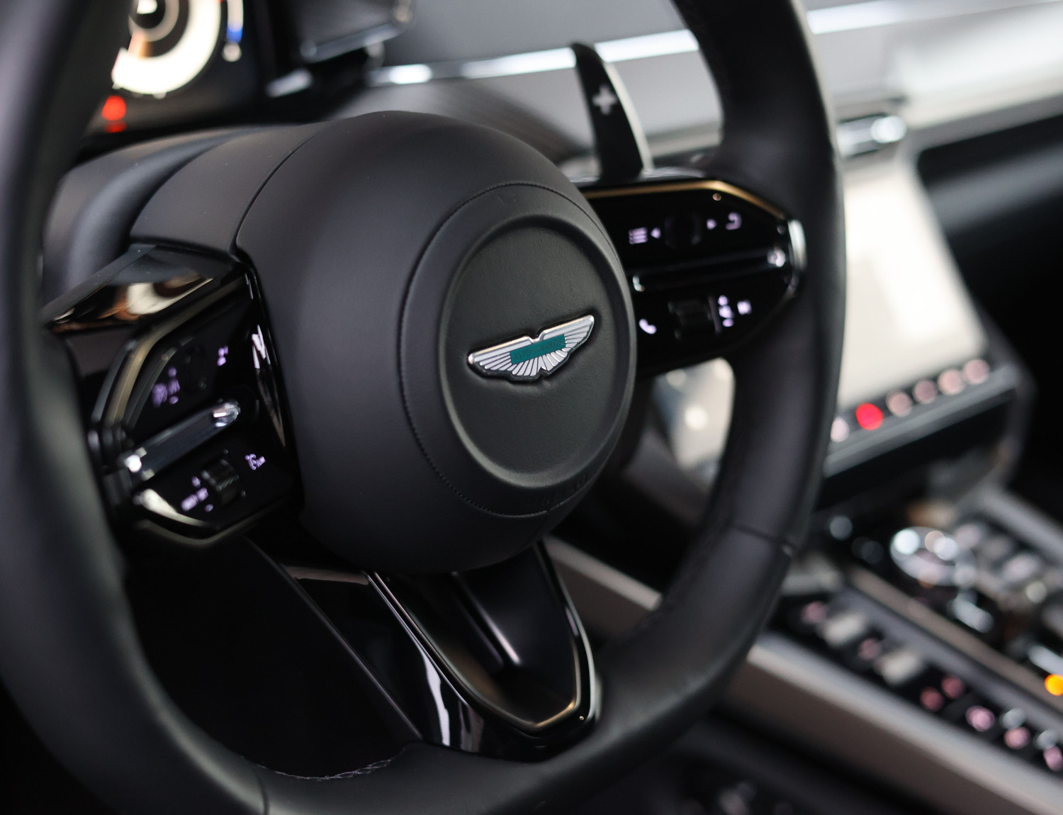 Aston Martin Vanquish 5.2 V12 Coupe