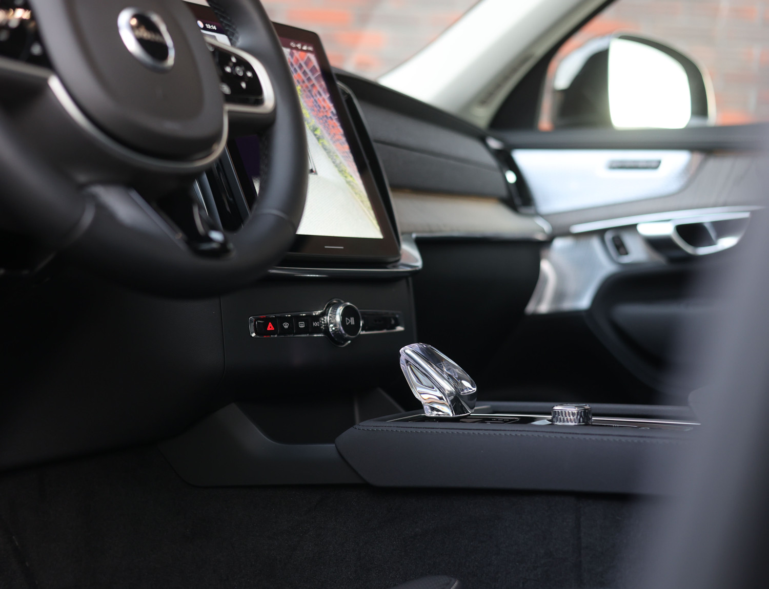 Volvo XC90 T8 AWD Ultra Dark