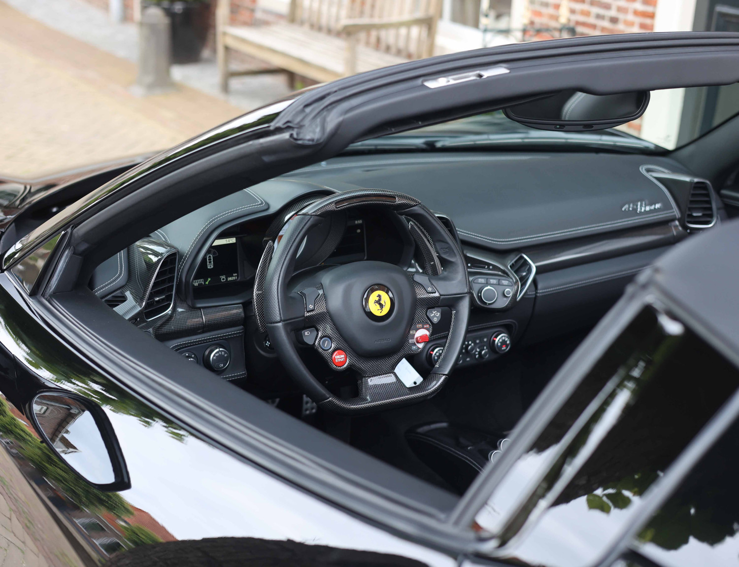 Ferrari 458 4.5 V8 Spider HELE Ferrari 458 4.5 V8 Spider HELE