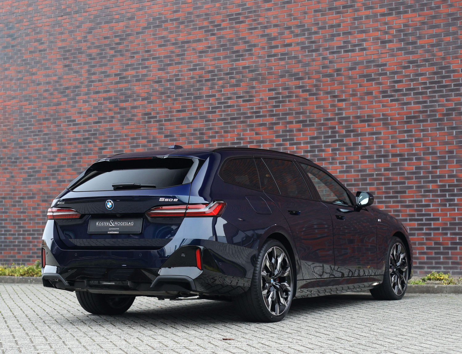 BMW 5 Serie Touring 550e xDrive