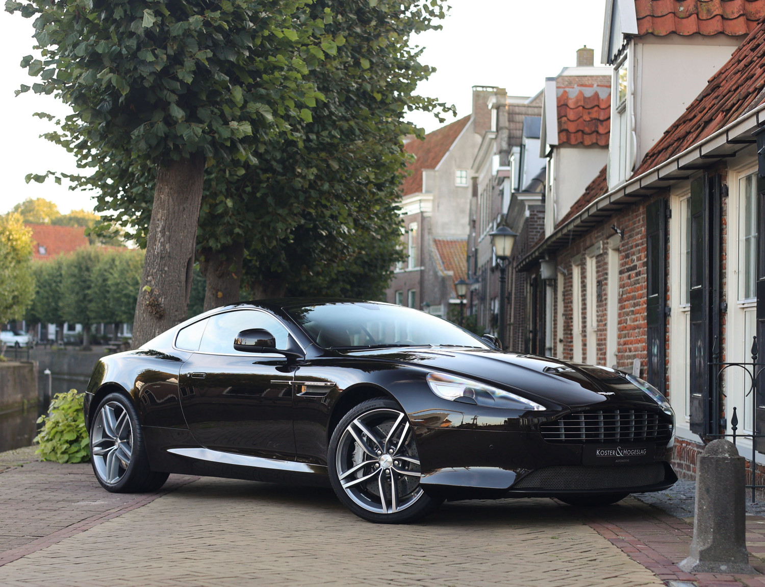 Aston Martin DB9 5.9 V12 Touchtronic