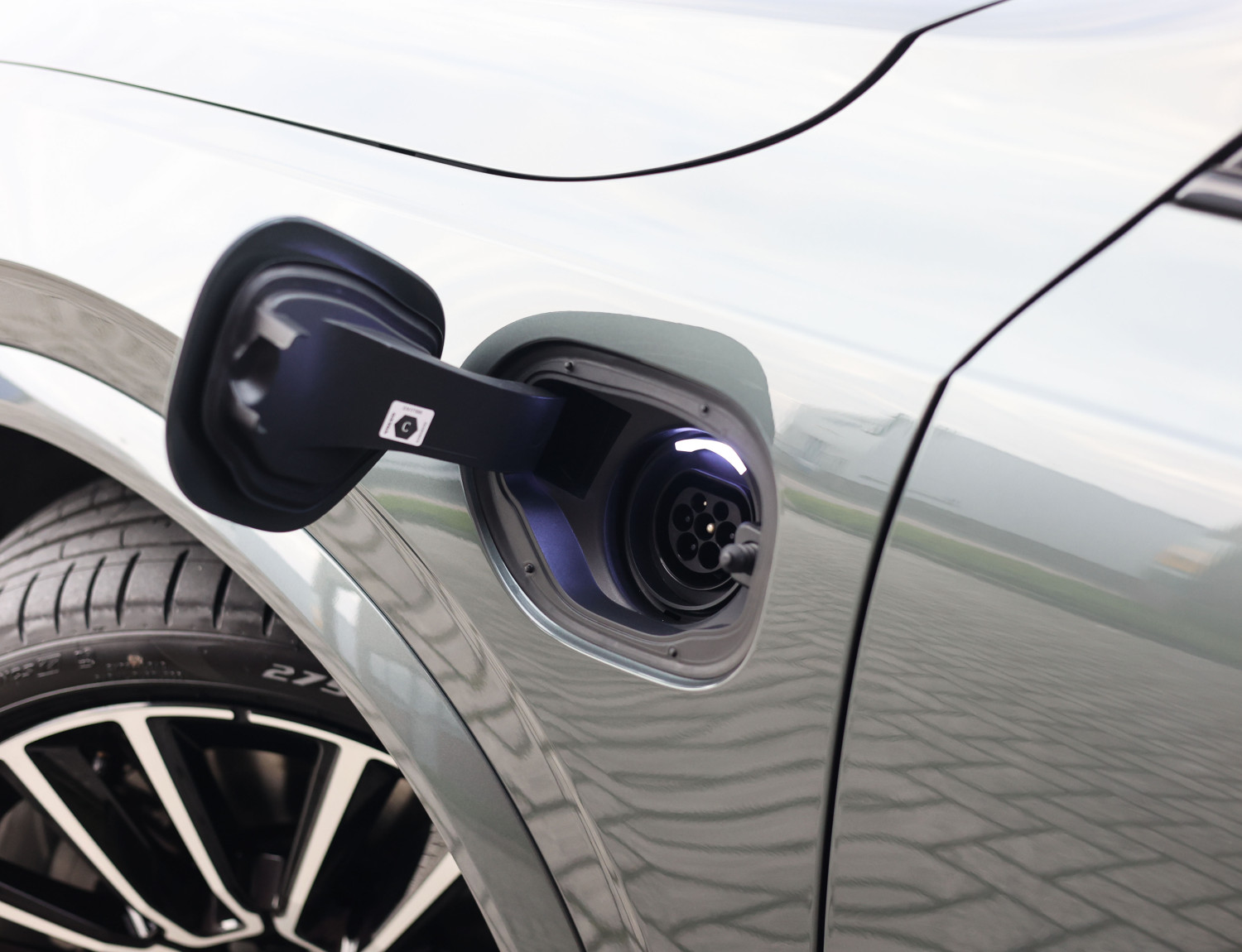 Volvo XC90 T8 AWD Ultra Dark