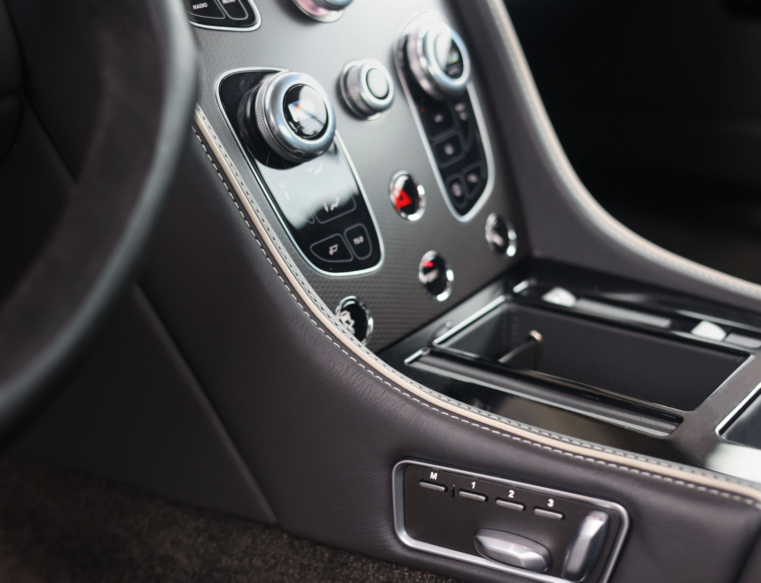 Aston Martin DB9 5.9 V12 GT