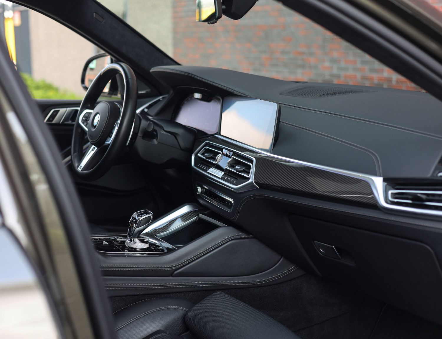 BMW X6 M50i High Executive BMW X6 M50i High Executive