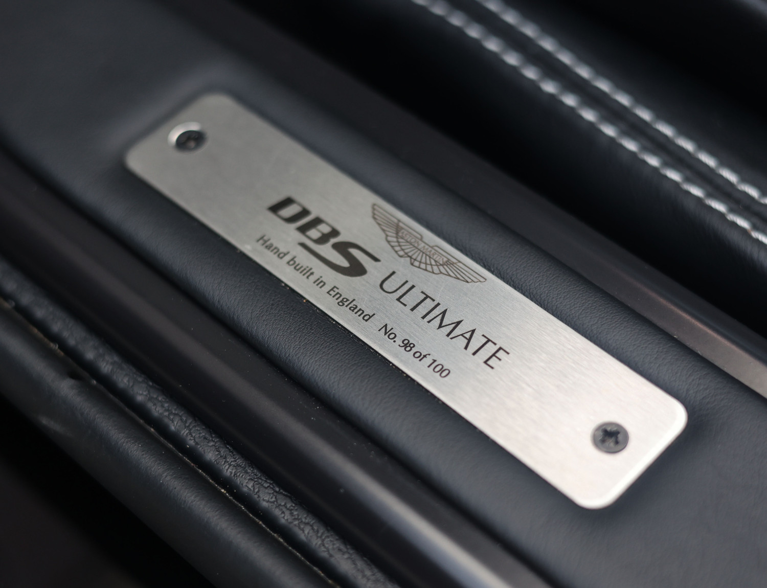 Aston Martin DBS Volante Ultimate 6.0 V12
