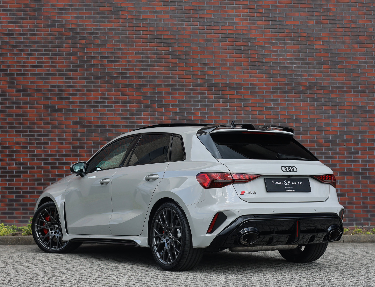 Audi RS3 Sportback 2.5 TFSI Quattro Audi RS3 Sportback 2.5 TFSI Quattro