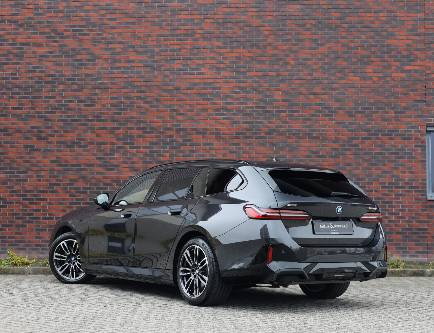 BMW 5 Serie Touring 550e xDrive