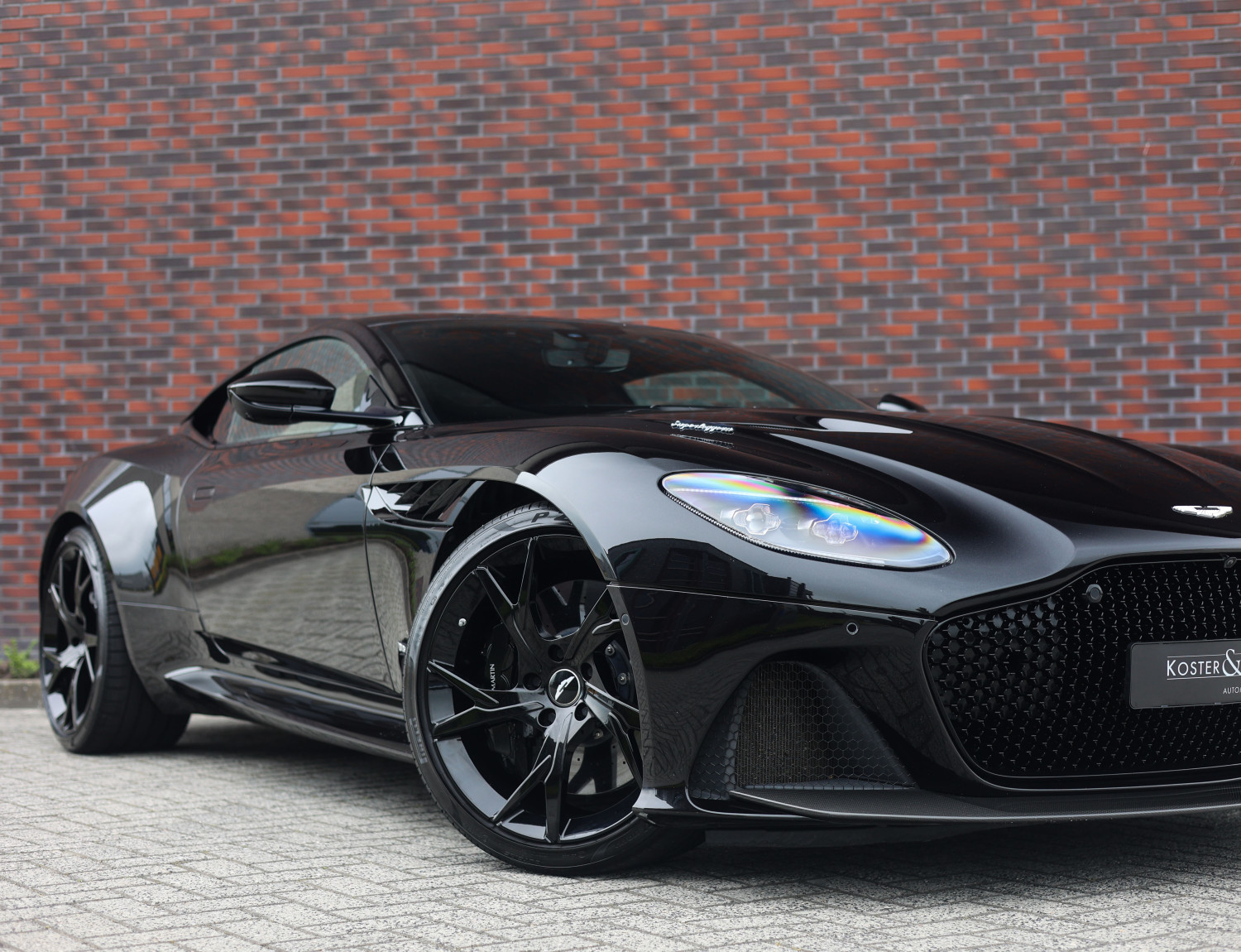 Aston Martin DBS 5.2 V12 Superleggera