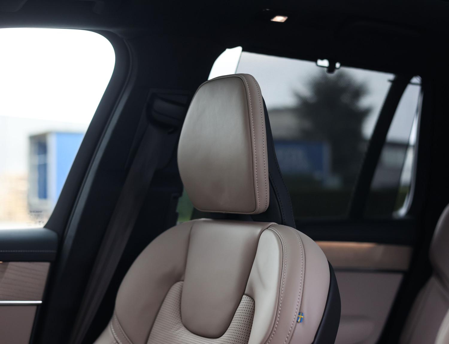 Volvo XC90 T8 AWD Ultra Dark
