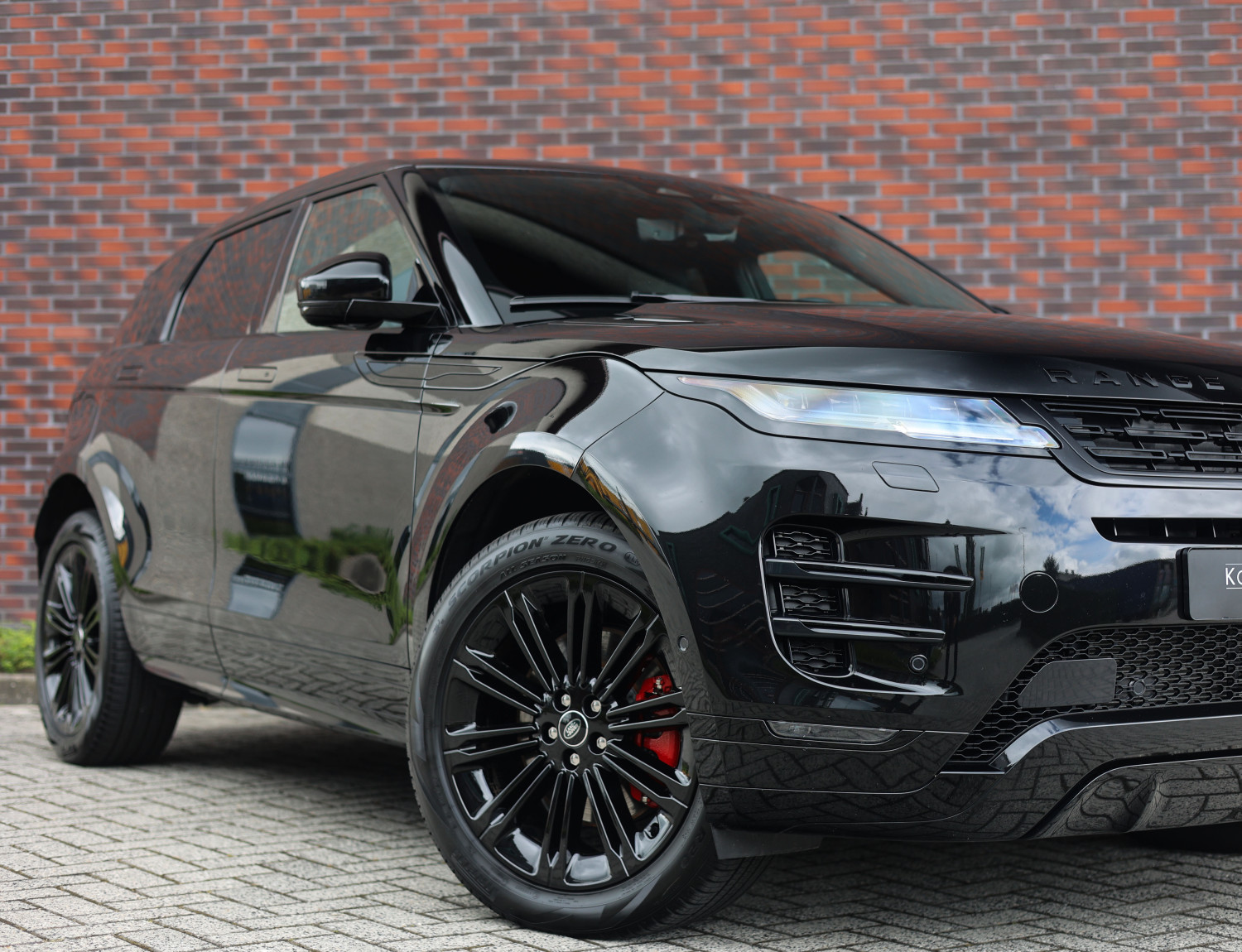 Land Rover Range Rover Evoque P300e Dynamic HSE