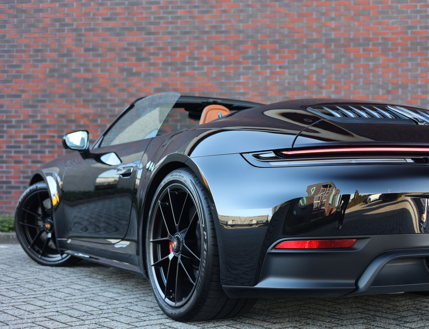 Porsche 911 Cabrio Carrera 4 GTS