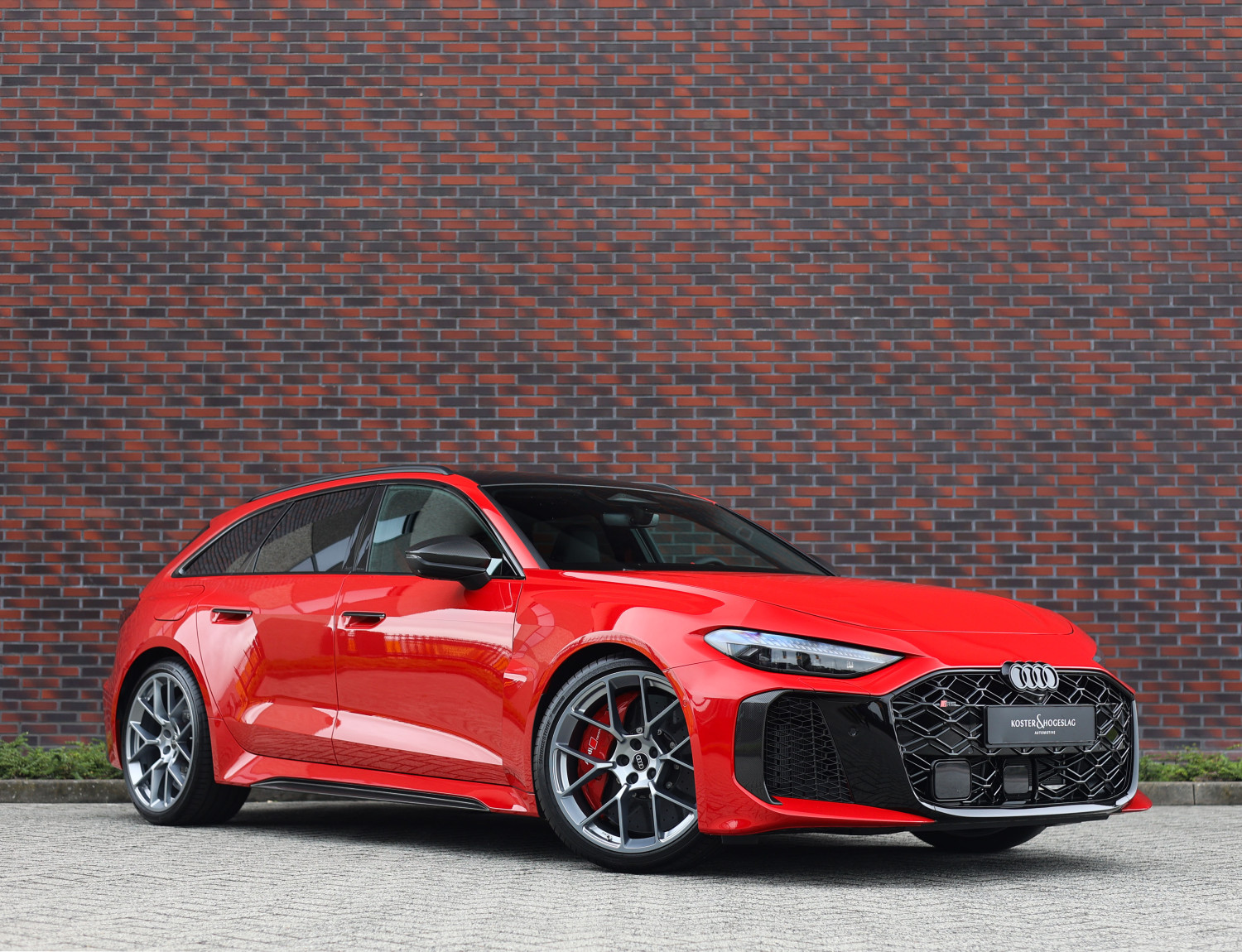 Audi RS5 Avant e-hybrid quattro