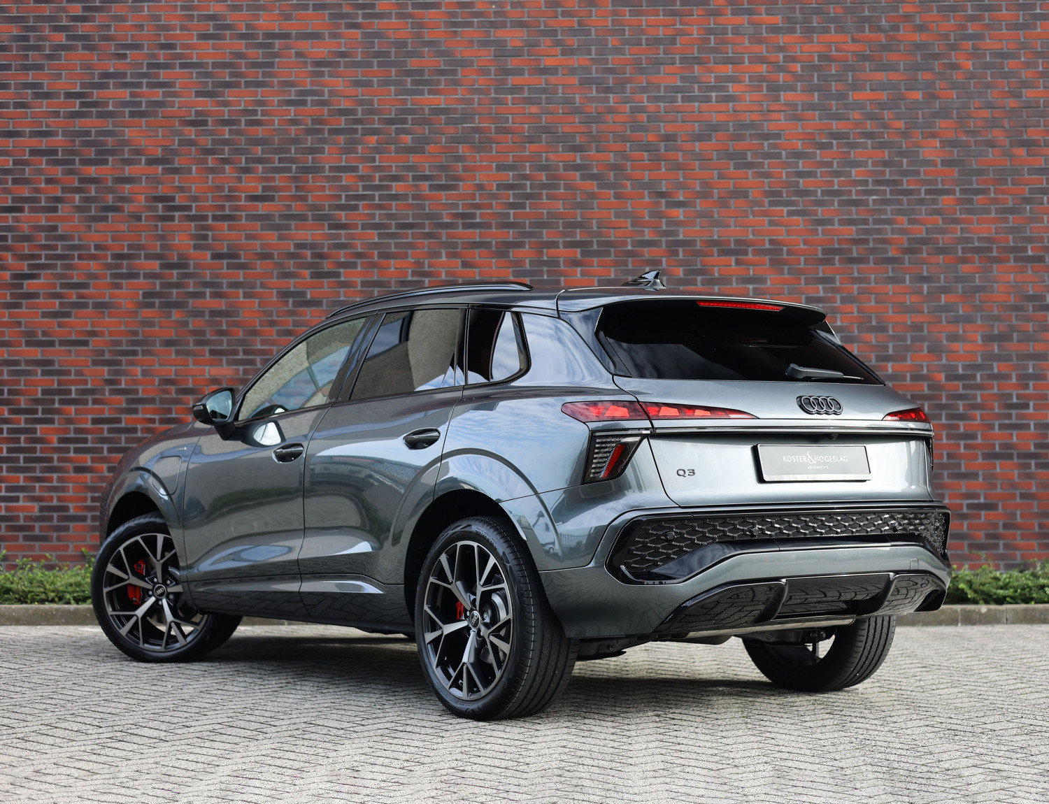 Audi Q3 e-hybrid S line