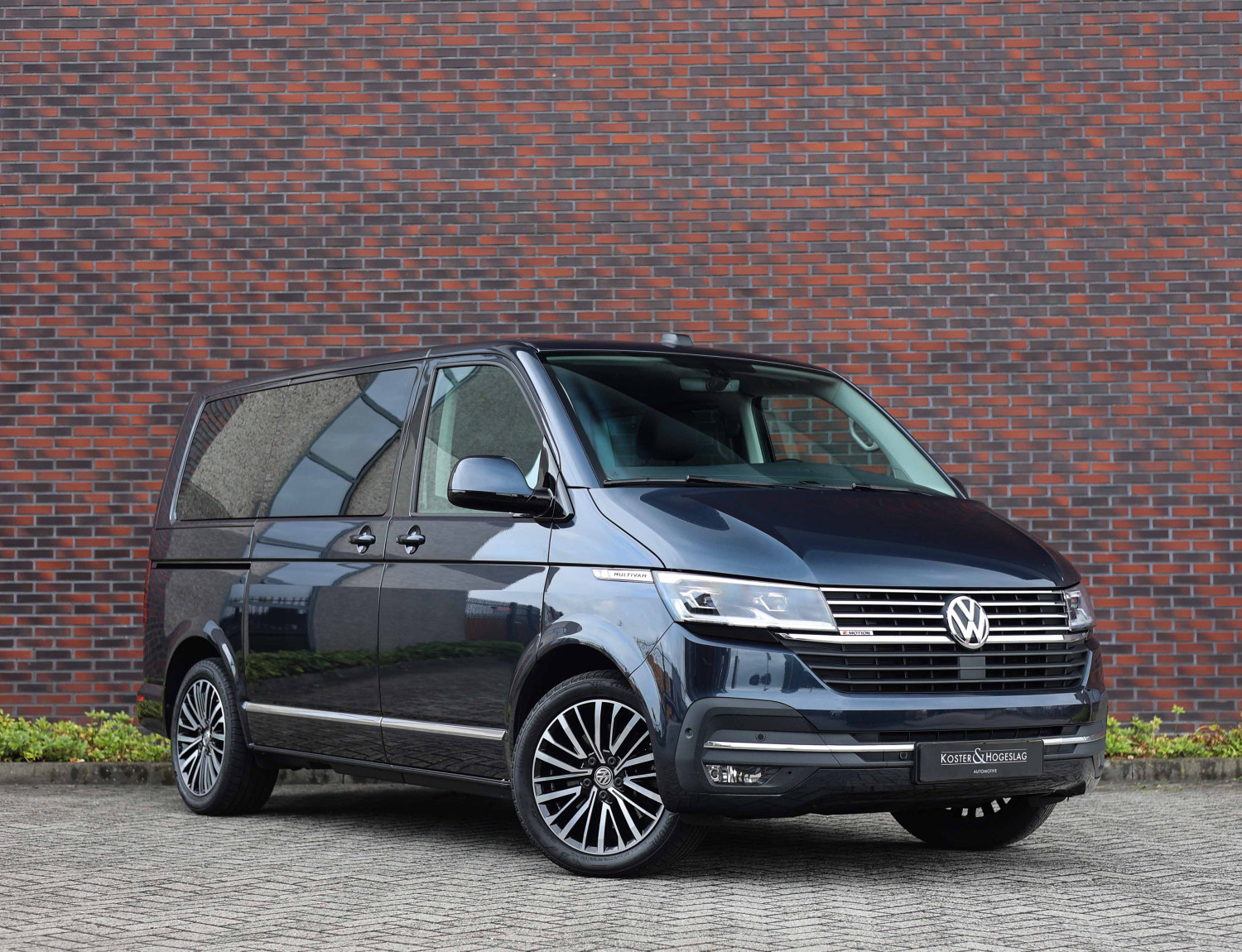Volkswagen Transporter T6 Multivan 2.0 TDI L1H1 4Motion Highline Volkswagen Transporter T6 Multivan 2.0 TDI L1H1 4Motion Highline