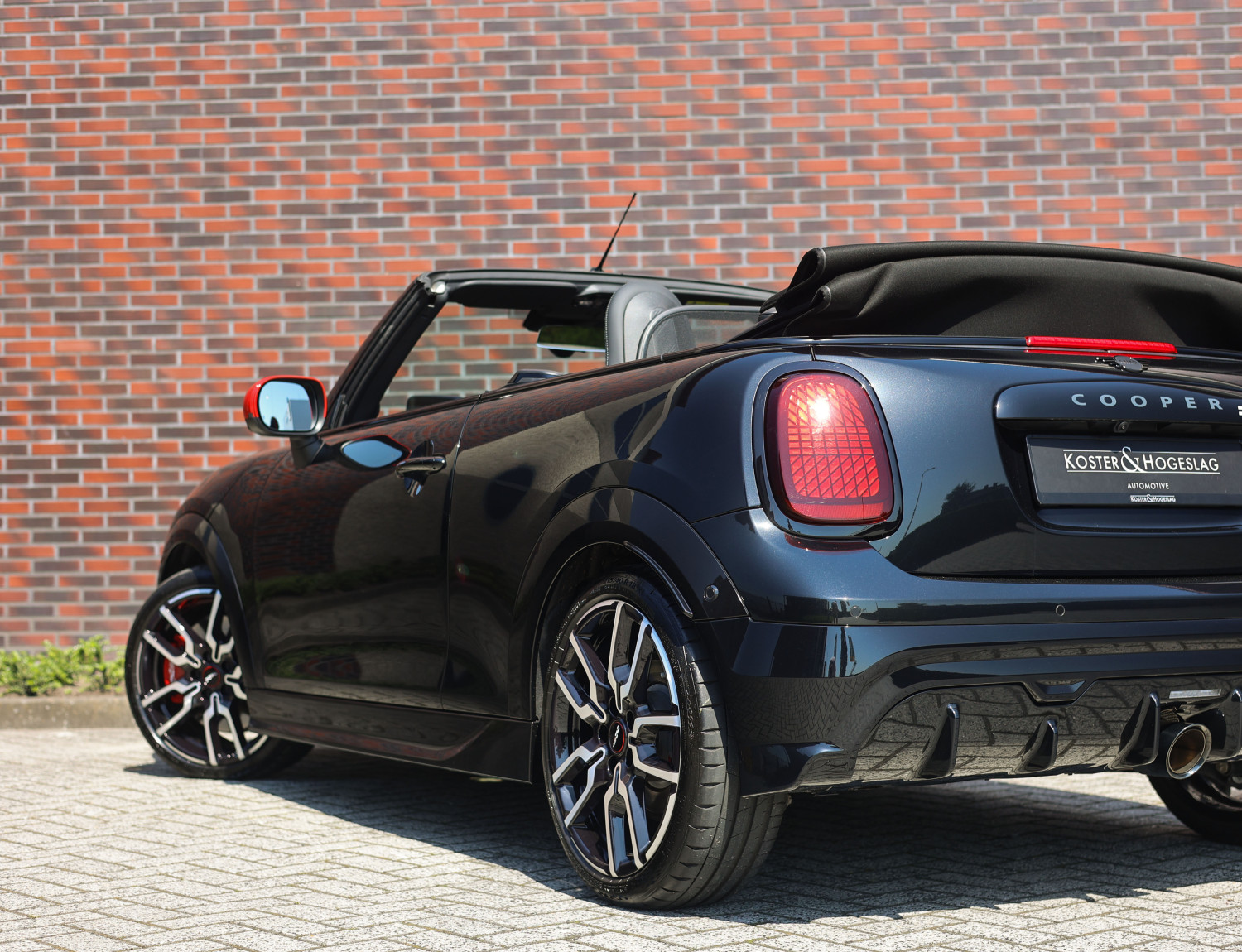 MINI Cabrio JCW