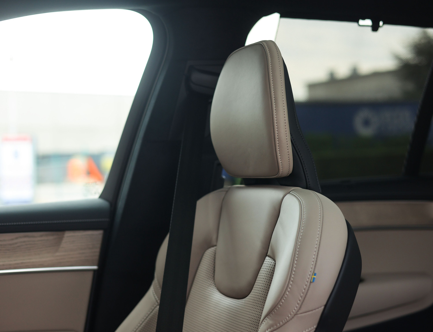 Volvo XC90 T8 AWD Ultra Dark