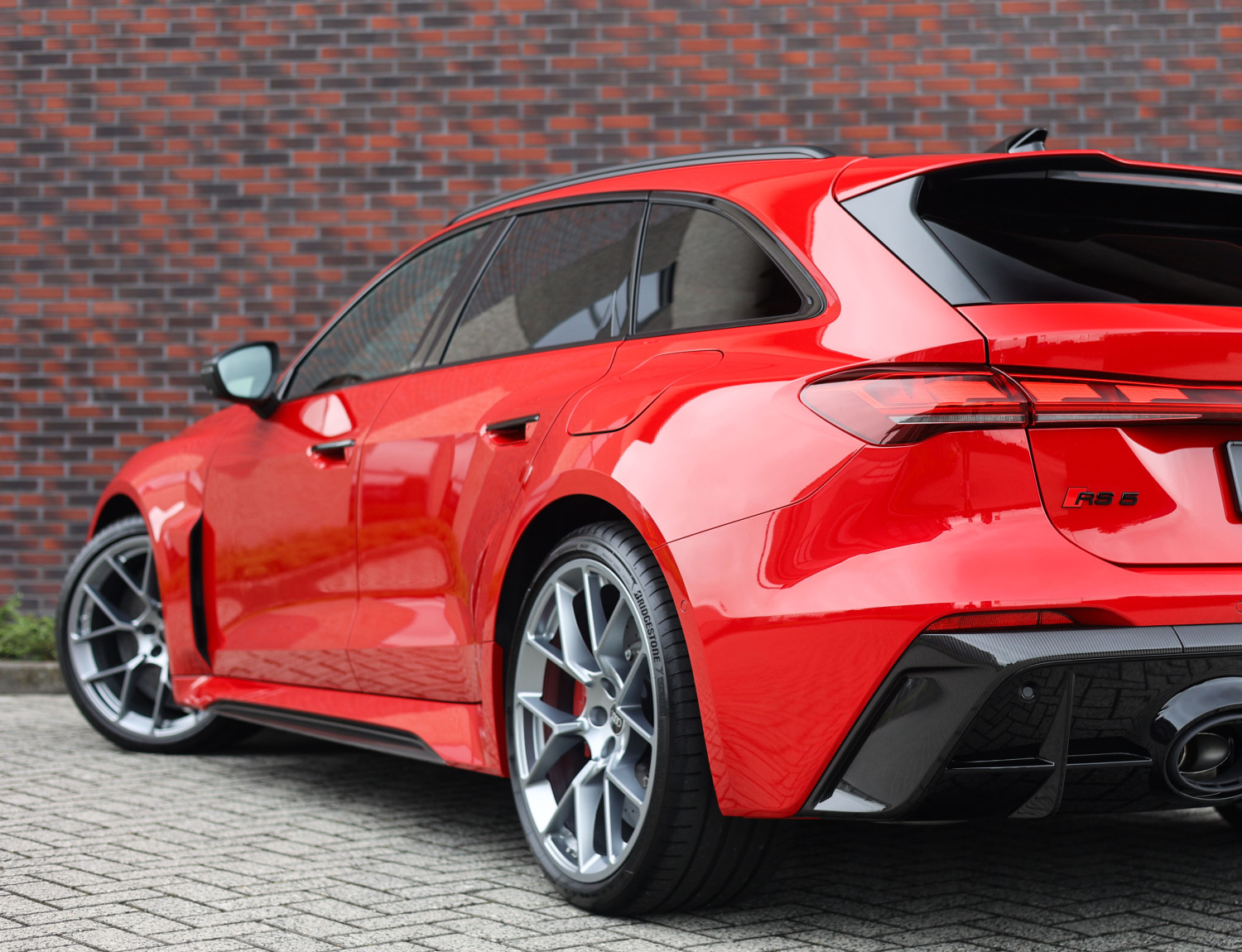 Audi RS5 Avant e-hybrid quattro