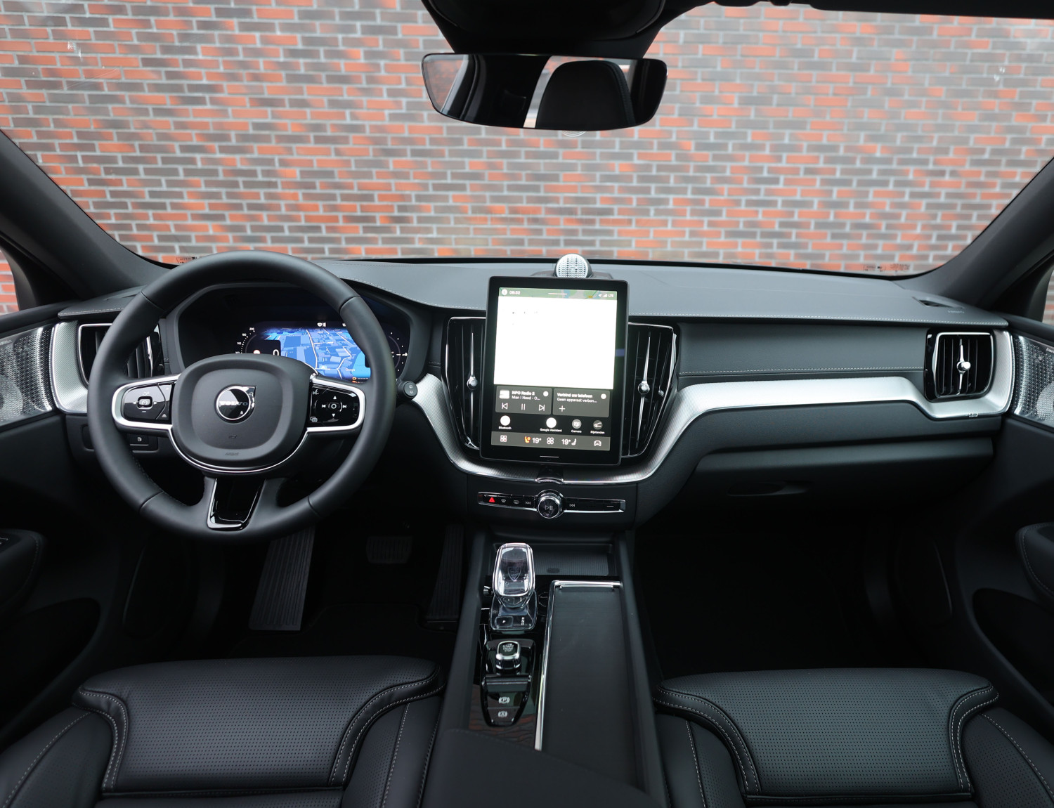 Volvo XC60 T8 AWD Ultra Black Edition