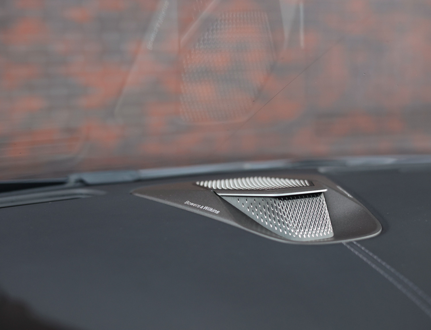 Aston Martin Vanquish 5.2 V12 Coupe