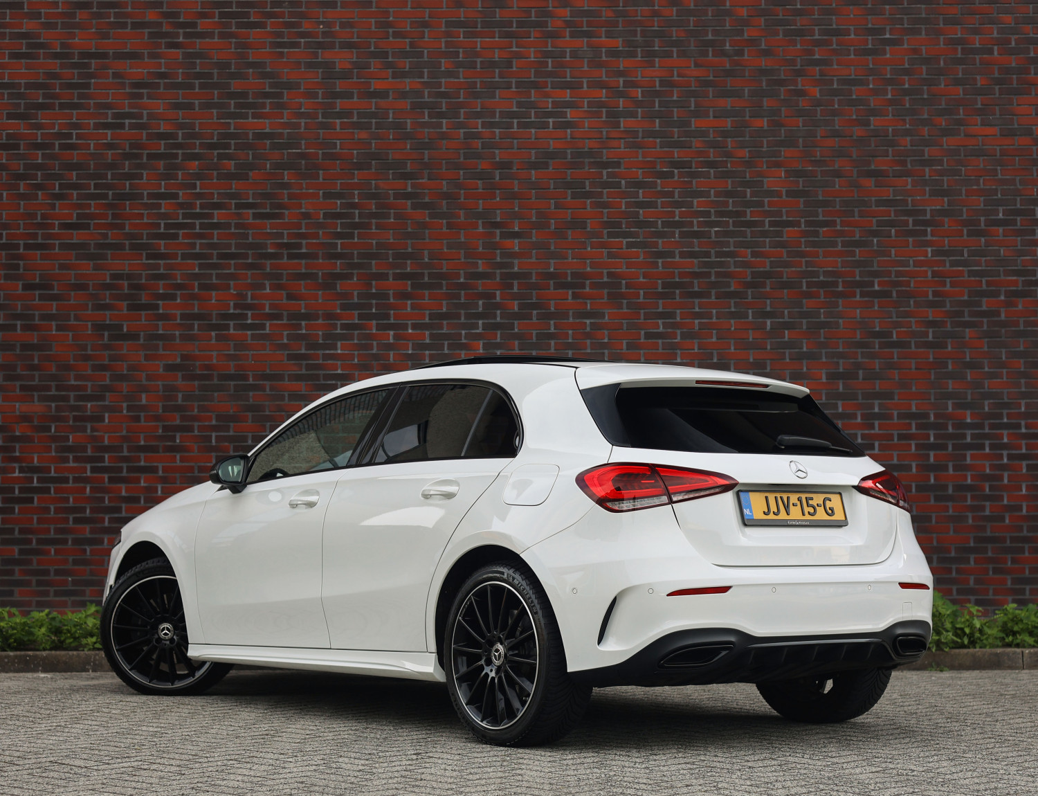 Mercedes-Benz A-Klasse 250 e AMG Line