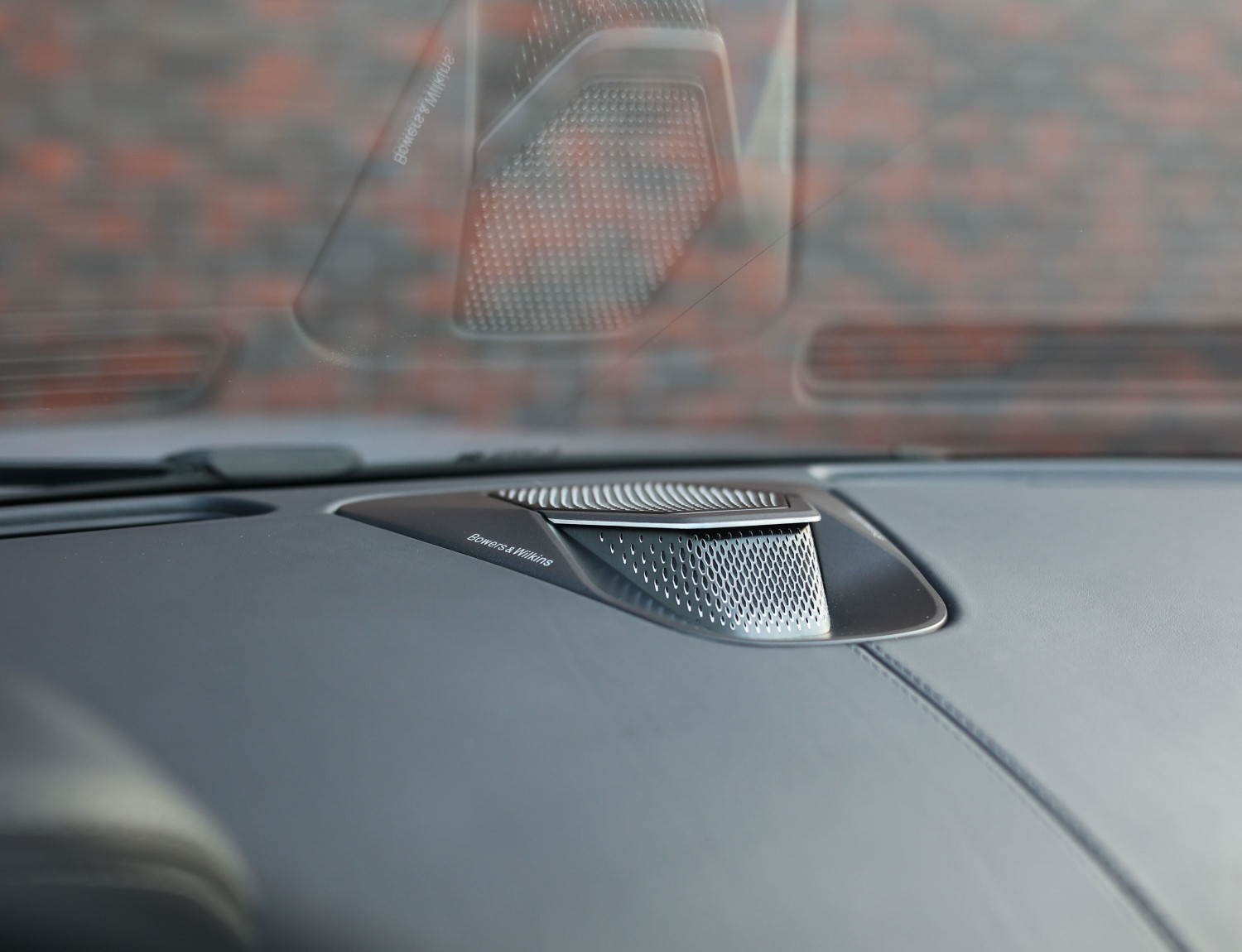 Aston Martin DB12 Volante 4.0 V8