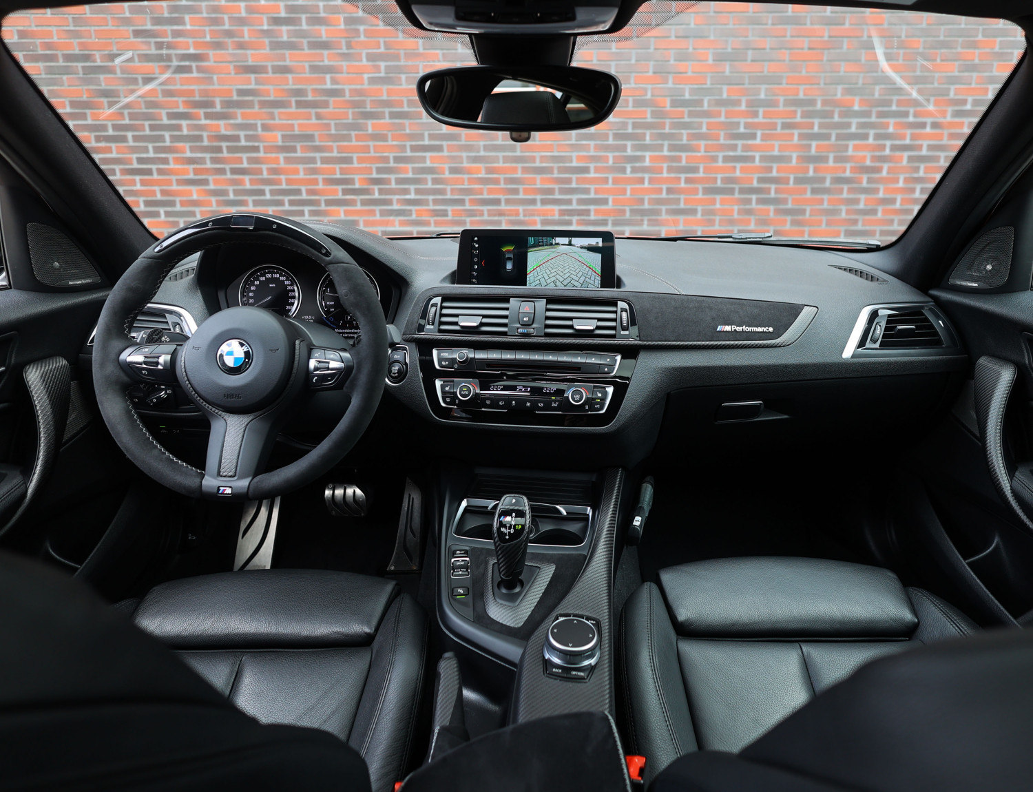 BMW 1-serie M140i Edition Shadow Executive BMW 1-serie M140i Edition Shadow Executive