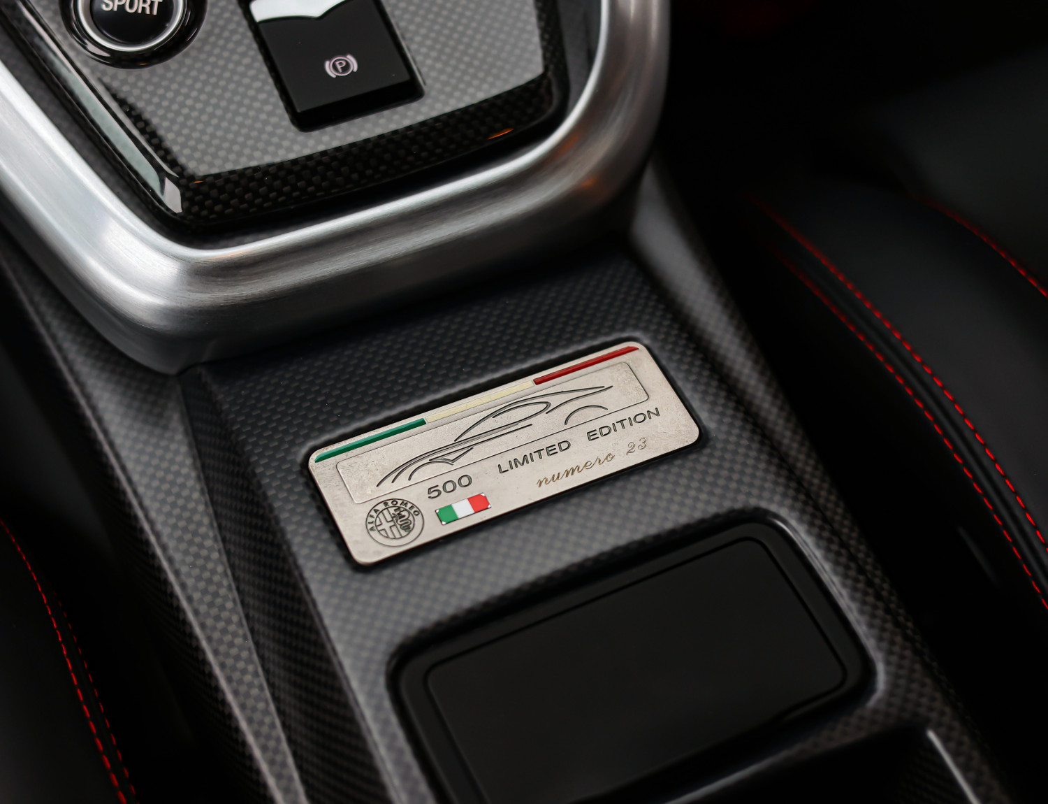 Alfa Romeo 8C Competizione 4.7 V8