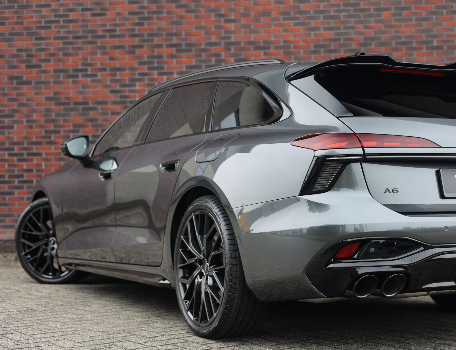 Audi A6 Avant Competition e-hybrid Quattro