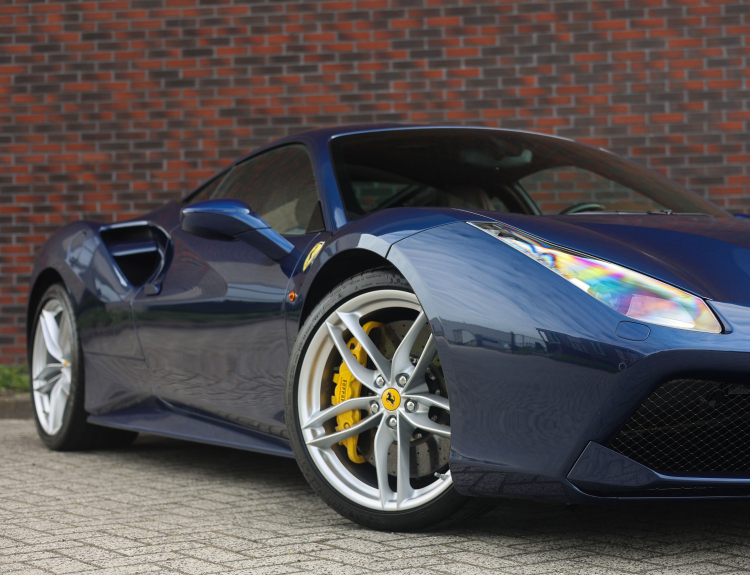 Ferrari 488 3.9 GTB HELE