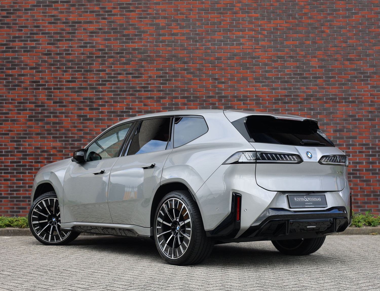 BMW iX3 50 xDrive 113 kWh