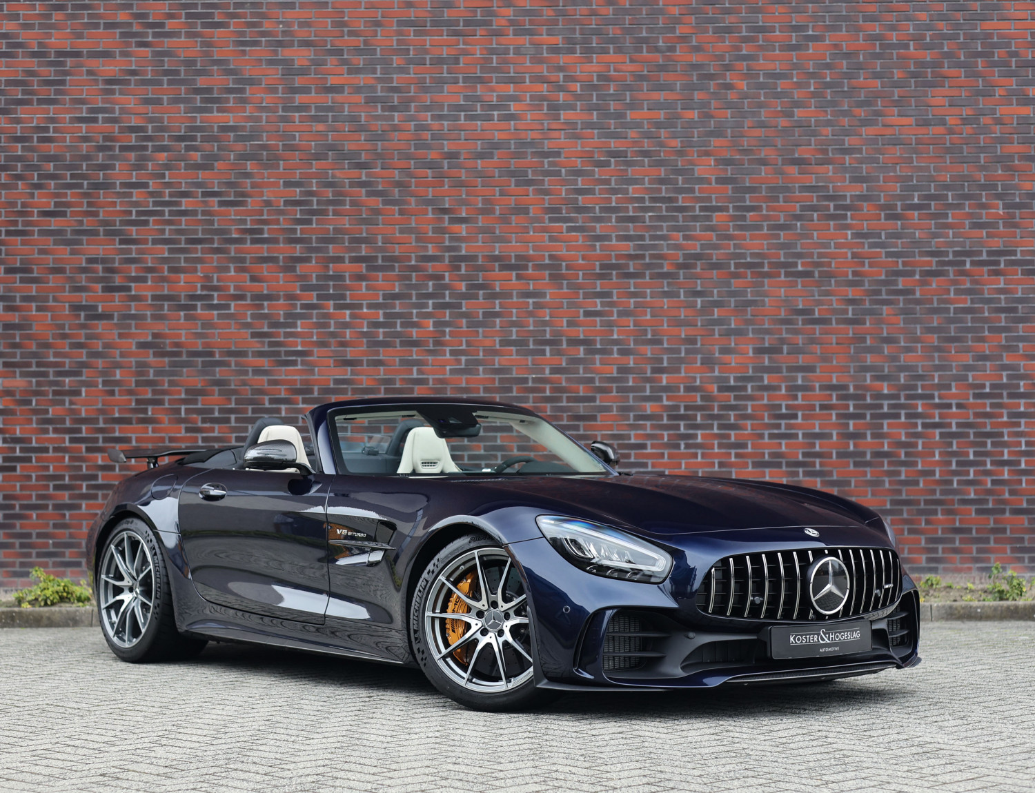 Mercedes-Benz AMG GT R Roadster