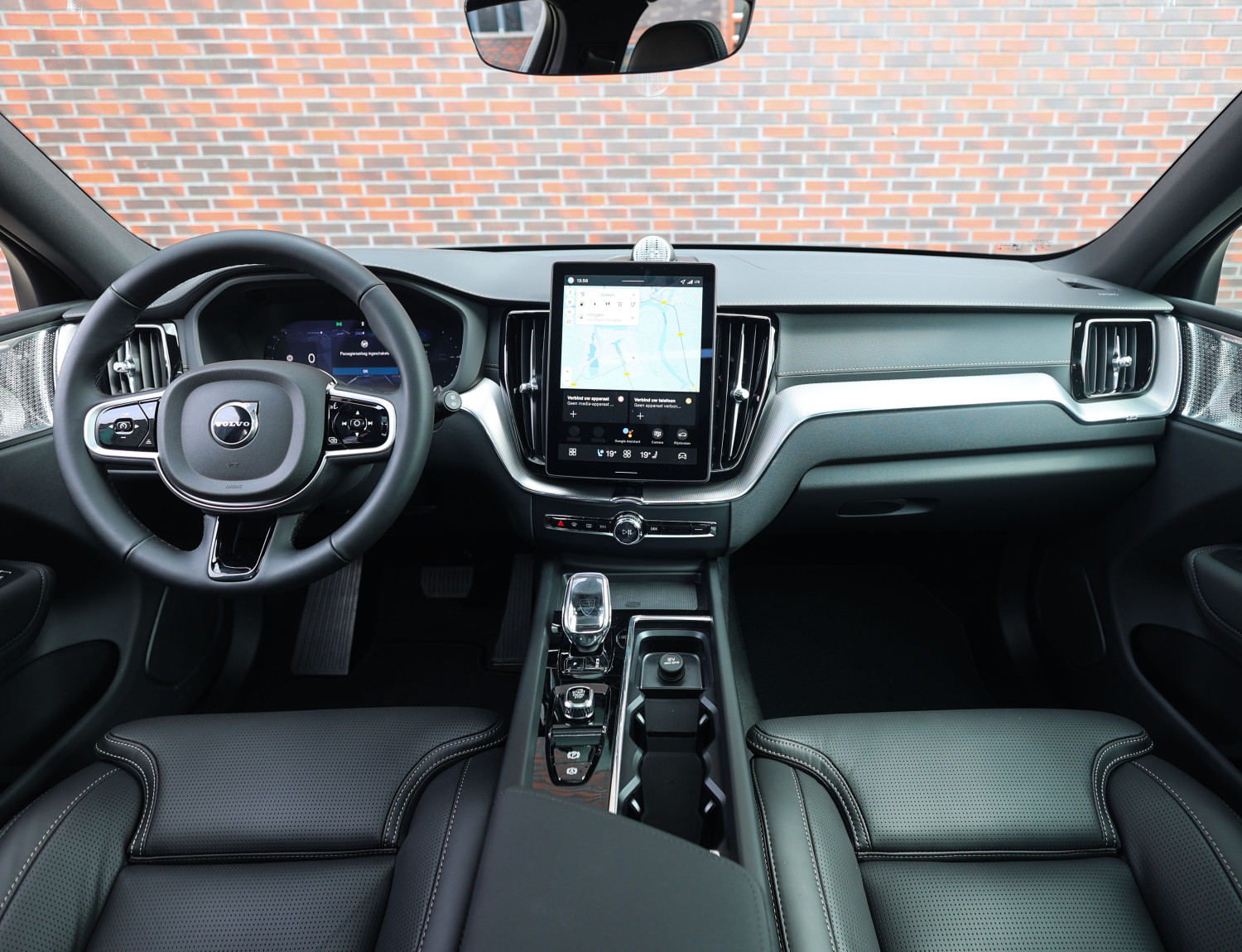 Volvo XC60 T8 AWD Ultra Black Edition